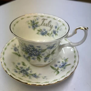 Vintage 1970 Royal Albert July Tea Cup/Saucer Set Flower Month Forget Me Not - Picture 1 of 20