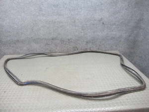🥇78-89 BMW E24 FRONT WINDSHIELD GLASS WINDOW WEATHERSTRIP RUBBER SEAL OEM - Picture 1 of 12