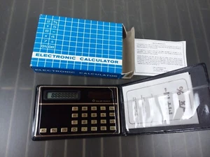 Vintage Solar Electronic Calculator CMI Corp Los Angeles Small Credit card size - Picture 1 of 8