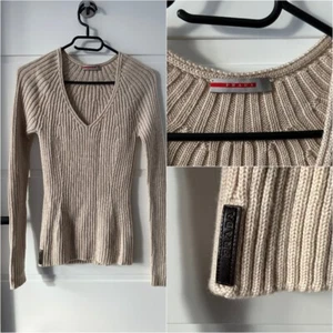 PRADA 100% Wool beige v neck ribbed knit sz 42 jumper sweater warm - Picture 1 of 13