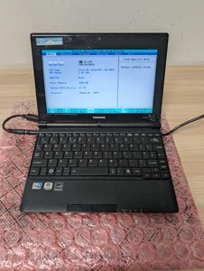 Toshiba NB500-12X - Intel Atom N455 - 2GB Ram - No Storage - Picture 1 of 16