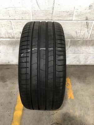 1x P265/35R21 Pirelli P Zero PZ4 LM1 Elect 8/32 103 Y Used Tires 2653521 - Image 1 of 3