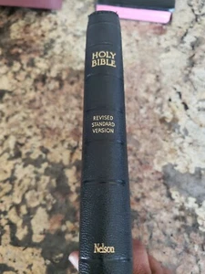 The Old and New Testaments of Holy Bible, Revised Standard Version leather 1952 - Picture 1 of 10