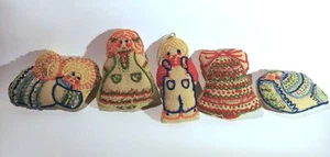 5 Vintage Needlework Fabric Christmas Ornaments Angel Boy Girl Bell Dove O1119 - Picture 1 of 6