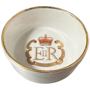 Plato de baratija vintage Queen Elizabeth II 1977 Silver Jubilee Elsenham Premium 3" - Imagen 1 de 3