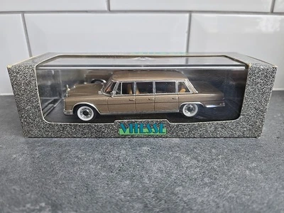 Vitesse Mercedes-Benz 600 Pullman 1965 1:43 золото #033 La коллекции.  - Изображение 1 из 4