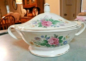EDWIN M. KNOWLES CHINA CO. MADE IN USA CASSEROLE - Picture 1 of 9