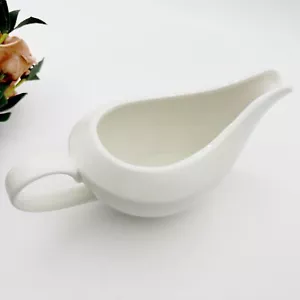 1 Pack Porcelain Gravy Boat, 18 oz Easy Pour White Gravy Boat for Salad Dress... - Picture 1 of 6
