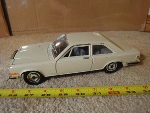 Vintage Burago 1/22 scale diecast Rolls Royce Camargue model car. - Picture 1 of 9