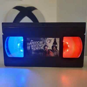 Ein amerikanischer Werwolf in London LED VHS Tonband Licht Lampe Geburtstag Weihnachtsgeschenk Retro - Bild 1 von 4