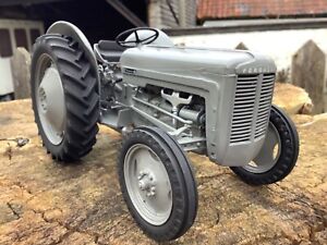1/16 scale Ferguson LTX 60 prototype tractor Tracteur very limited edition