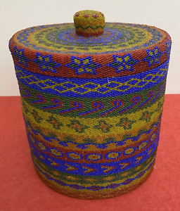 Hand Made Round Lidded Seagrass Basket w Colourful Rainbow-hued Bead Pattern