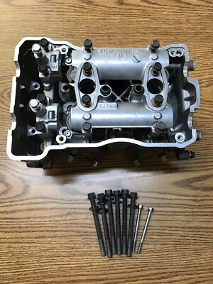 HONDA VFR800 INTERCEPTOR 2014-2015 CULATA PARTE DELANTERA # 12010-MJM-D00 Foto 1 de 4