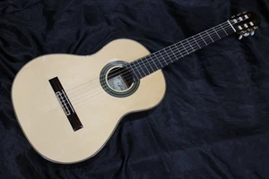 ARIA A-200S Classical Guitar - Picture 1 of 11