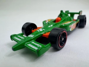 Hot Wheels 2011 IndyCar Oval Course Race Car grün Rennwagen Auto HW Motorsport - Picture 1 of 8
