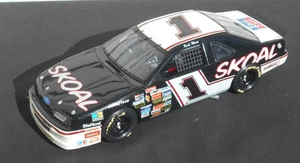 BUILT # 1 SKOAL NASCAR FORD THUNDERBIRD STOCK CAR MODEL RICK MAST 1/24 - Picture 1 of 12