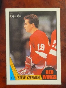 1987-88 O-PEE-CHEE OPC Steve Yzerman Hockey #56 Detroit Red Wings HOF LEGEND CASI NUEVO - Imagen 1 de 3