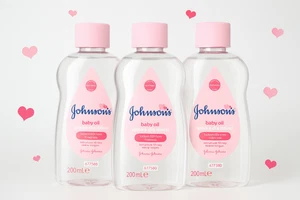 3x Johnson’s Baby Oil 200ml Sanfte Pflegeöl für Babys & Kinder, spendet intensiv - Bild 1 von 2