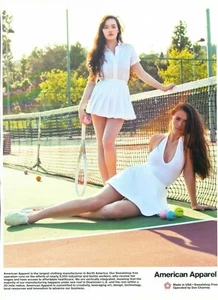 Anuncio impreso de revista American Apparel para mujeres sexy 2014 - Imagen 1 de 12