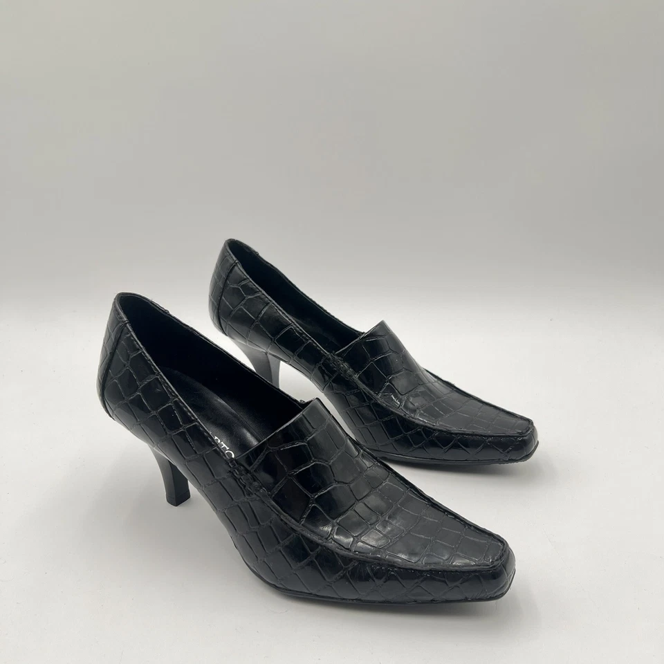 Tacones Franco Sarto para mujer 9 M té negro imitación cocodrilo charol en relieve Foto 1 de 4