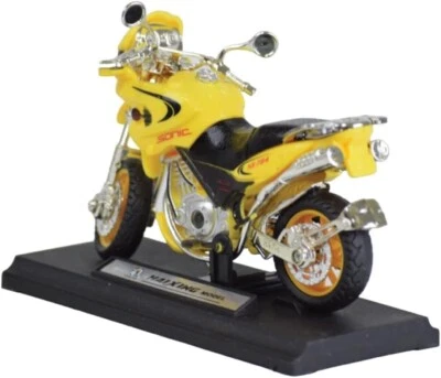Modelo de plástico HyperMotard chino 1/16 amarillo y plateado Foto 1 de 3