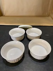 Corning Ware Set di quattro Ramekins da 7 once più un coperchio in plastica - Foto 1 di 6