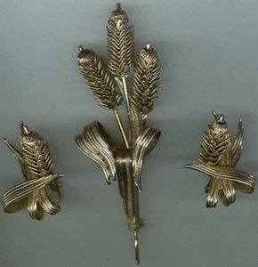 Wheat Sheaf Matching Pin and Earrings Set Vintage Gold Tone Jewelry - Picture 1 of 2
