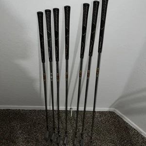 Vintage Palm Springs Diamond Golf Irons 3,5,6,7,8,9 and P (left handed) - Picture 1 of 22