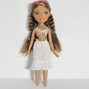 Muñeca Bratz Hot Summer Days Yasmin MGA RARA incompleta - Imagen 1 de 17