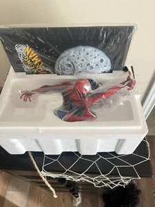 2003 Amazing Spider-Man #301 NECA Marvel Collectors Club Statue - Picture 1 of 7
