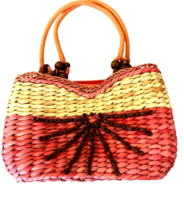 BOLSO DE MANO DE PAJA CORAL Y TOSTADO, ASPECTO VINTAGE, ACENTO DE CUENTAS DE MADERA, ASAS CON CORDÓN, FORRADO Foto 1 de 4