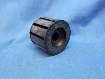 Honda 17611-425-000. Cojín del tanque de combustible.  Se adapta a CB650-1100 XR250L ver anuncio. H865. Foto 1 de 4