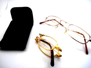 2 Paar Power+2.0 Lesebrillen kompakt goldfarben klappbar Lesebrille mit Etui - Bild 1 von 4
