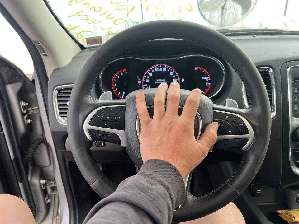 Volante usado se adapta a: Dodge Durango 2017 grado A Foto 1 de 4