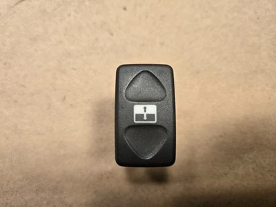 Interruptor de ventana techo corredizo Land Rover Discovery 1 YUF101780 Foto 1 de 4