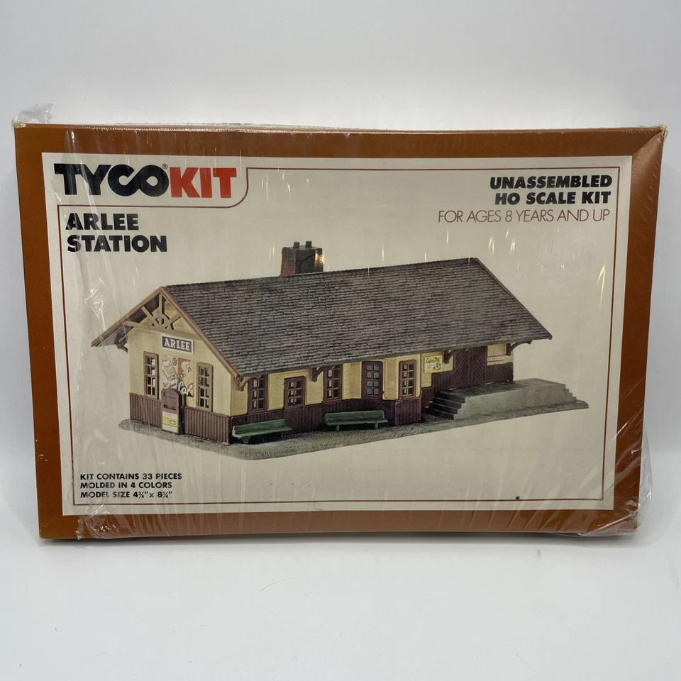 Vintage TYCO Arlee Station HO Scale Plastic Model Kit #7761 1975