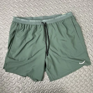 Pantalones Cortos para Correr Nike Stride Talla 2XL Para Hombres 7" en Verde Dri Fit Calzoncillo Forrado $55 - Imagen 1 de 11