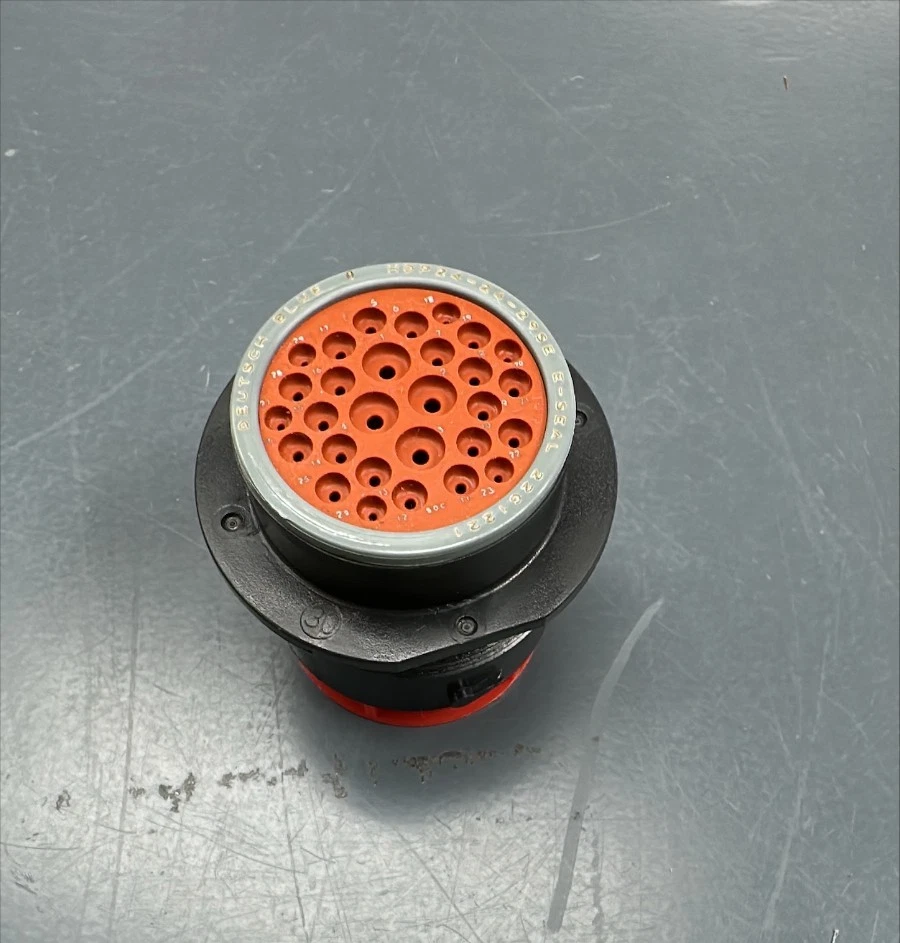 New TE Connectivity Deutsch HDP24-24-29SE Circular Connector - Image 1 of 1