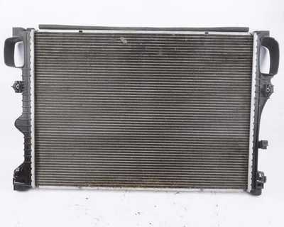 2012 - 2013 梅赛德斯-奔驰 S550 发动机冷却散热器 221-500-32-03 原始设备制造商 — 第 1/4 张图片