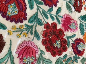 Vintage Spanish silk embroidered piano shawl + 17” fringes 1930’s - Picture 1 of 15