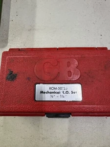 KOM - 50125 Mechanical Pipe Punch Slug Out GB Electrical Tool full set - Picture 1 of 2