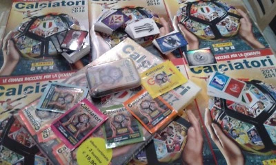 ALBUM(CARTONATO)CALCIATORI PANINI 2017-18+SET DI 746 FIGURINE+AGGIORNAMENTI ! - Immagine 1 di 2