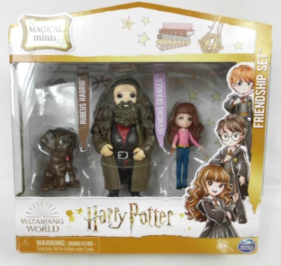 Juego de figuras Harry Potter Mundo Mágico Hermione Granger Rubeus Hagrid y Colmillo Foto 1 de 3