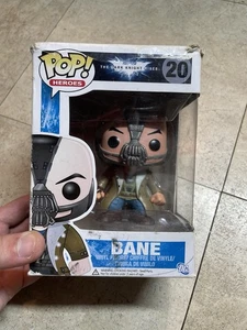 Funko POP Bane #20 The Dark Knight Rises casi nuevo en caja abovedado raro retirado dañado - Imagen 1 de 10