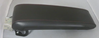 2010-2015 Chevrolet Equinox / GMC Terrain - Console Lid (black w/red stitching) Foto 1 de 4