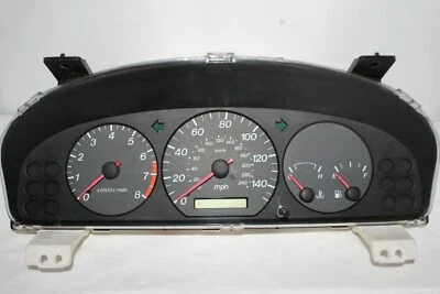 Cuadro de instrumentos velocímetro panel indicadores 01 02 Mazda 626 139.819 millas Foto 1 de 4