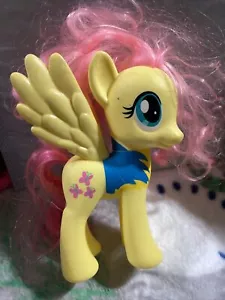 Hasbro 6" Wonderbolts Flutters Yellow Pegasus 2010 MLP Toy Figure - Picture 1 of 6