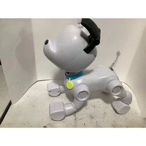 Hasbro Sega IDog White 2005 Electronic Dog Lights Moves & Makes Sounds - Picture 1 of 3