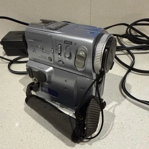 Sony DCR-PC9E Camcorder with Battery and charger - Mini DV - Picture 1 of 12