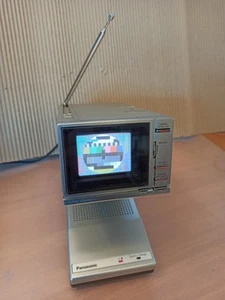 Panasonic TC-30UD Mini Röhren Farb TV, mit Bedienungsanleitung - Bild 1 von 23